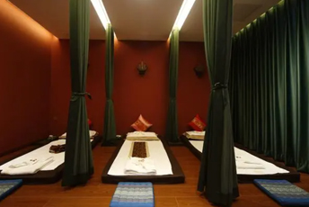 武汉青山区泰式按摩的被动瑜伽:当身体被折叠成诗