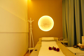 武汉青山区日式指压的寂静美学:在按压中听见雪落的声音